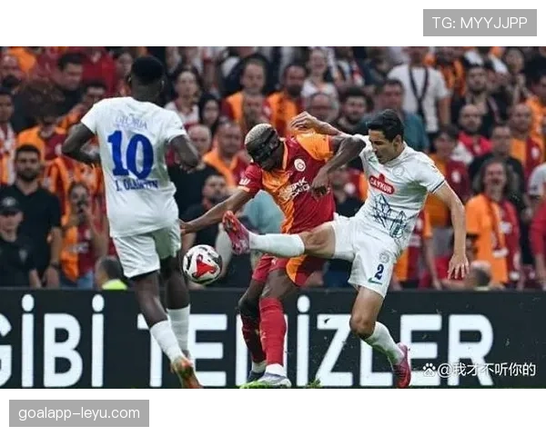 女足欧冠决赛上演历史性对决，激战一触即发