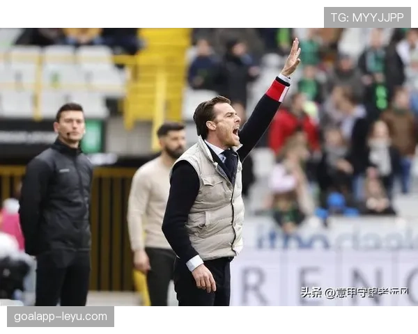 帕克携“白鸽”强势回归,率队逆袭引爆英超热潮 帕克携“白鸽”强势回归,率队逆袭引爆英超热潮