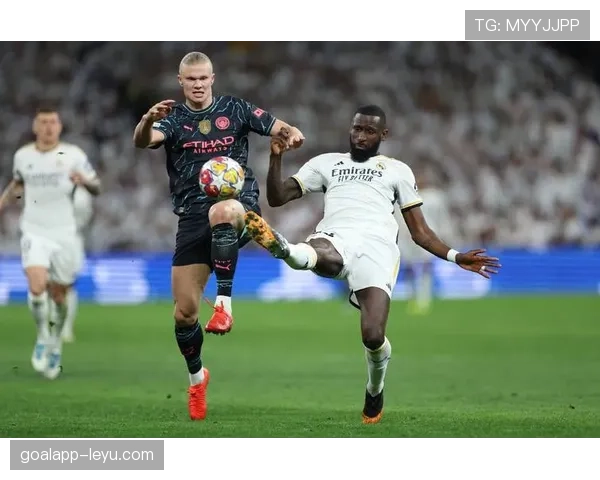 迪萨西表现稳健，助球队强势冲击英超冠军