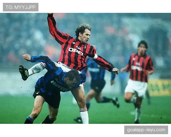 新星后卫演绎马尔蒂尼式优雅：稳健防守与精妙配合闪耀赛场